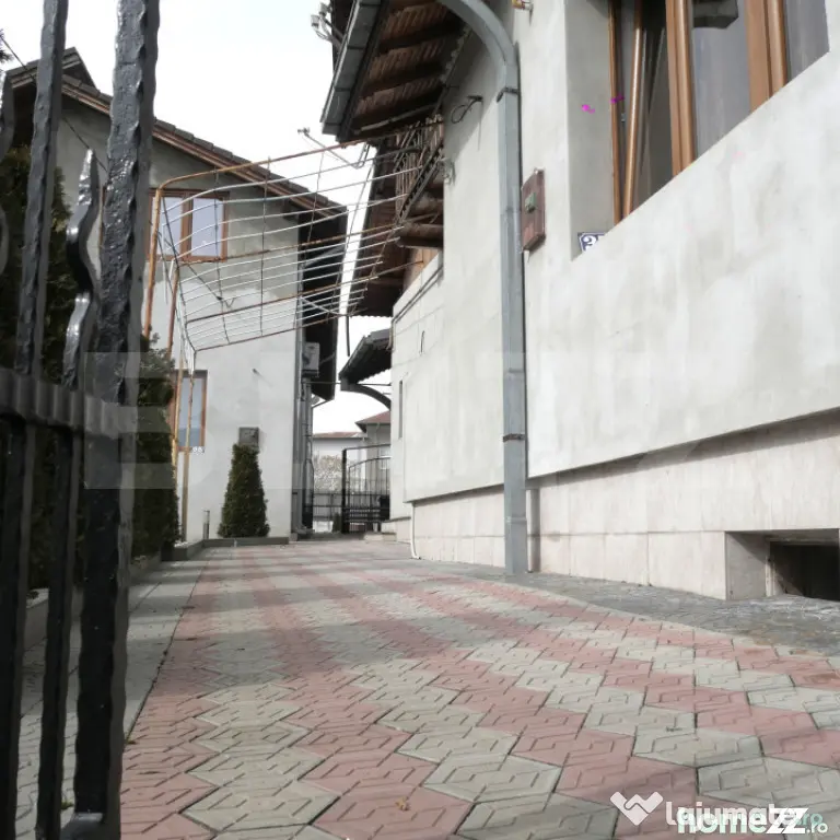 Casa de vanzare, 160 mp, zona Centrala