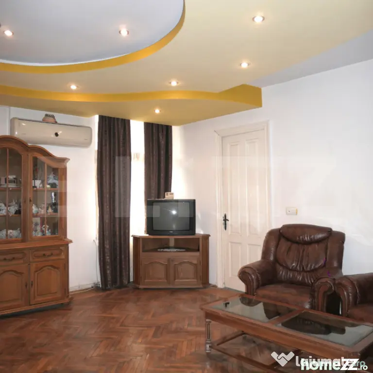 Casa de vanzare, 160 mp, zona Centrala