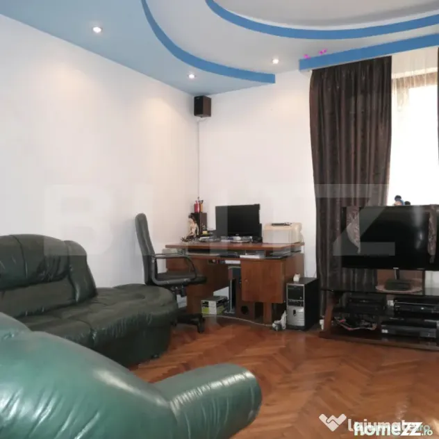 Casa de vanzare, 160 mp, zona Centrala