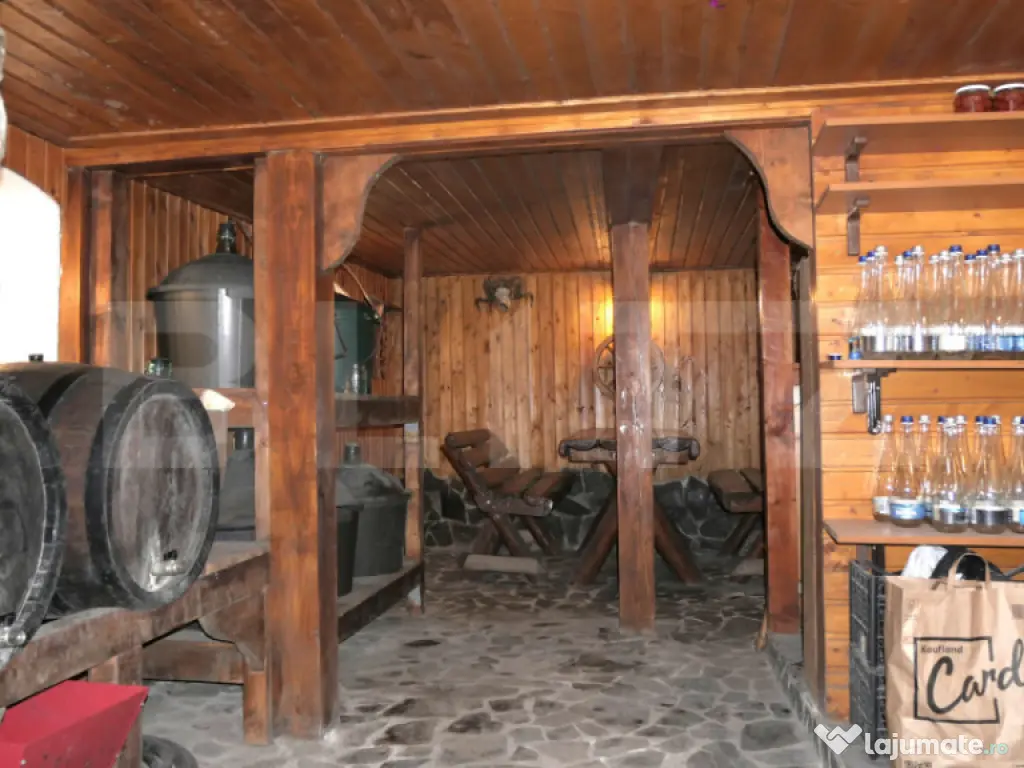 Casa de vanzare, 160 mp, zona Centrala