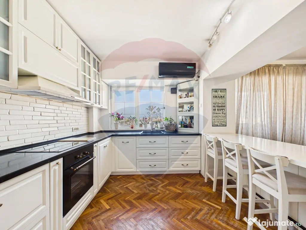 Apartament de 3 camere cu priveliste - zona Stefan Cel Mare