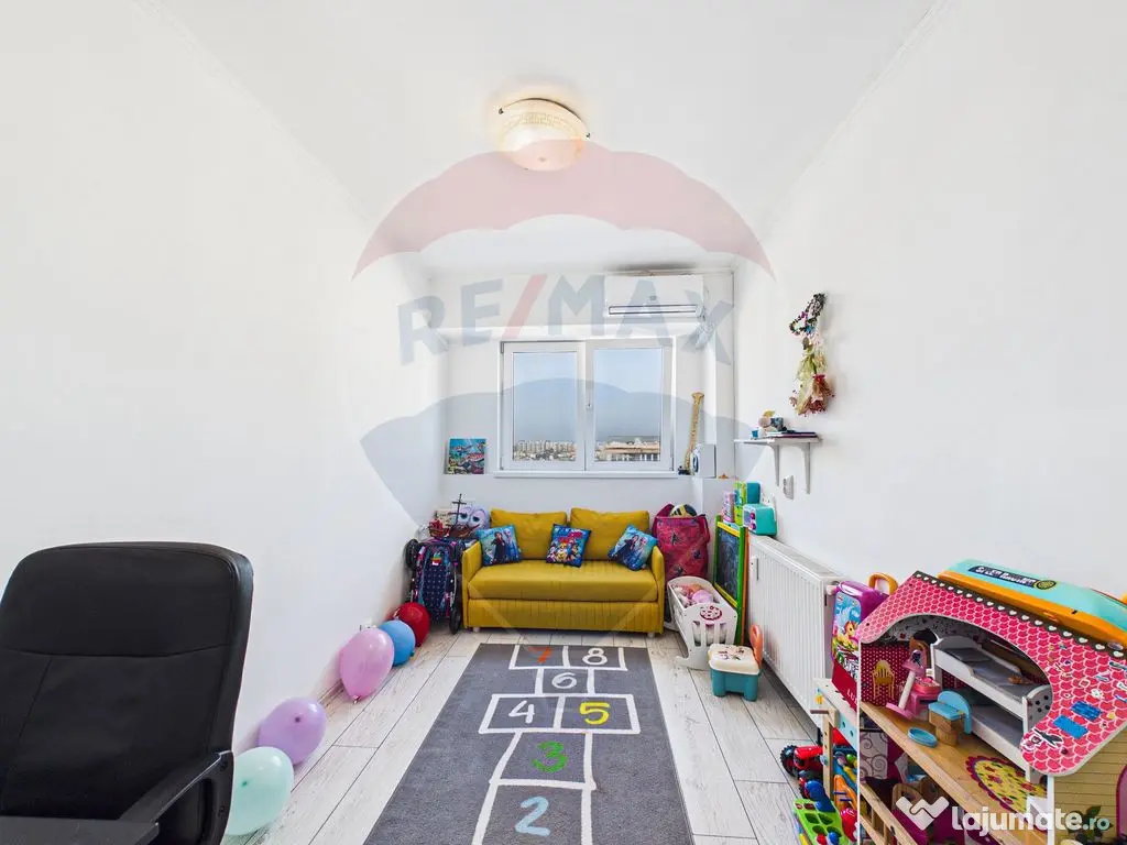 Apartament de 3 camere cu priveliste - zona Stefan Cel Mare