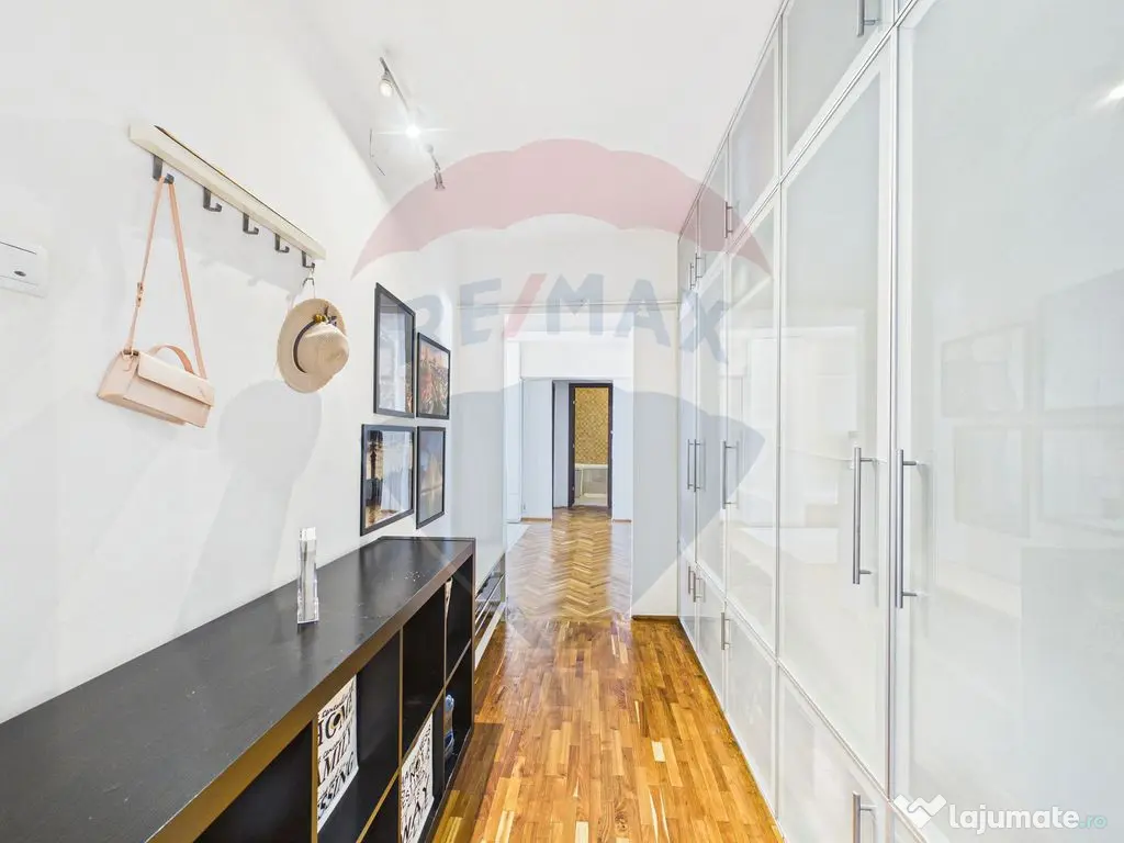 Apartament de 3 camere cu priveliste - zona Stefan Cel Mare