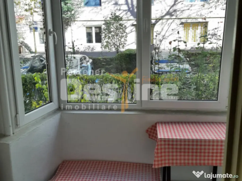 Apartament cu 2 camere decomandat , situat in cartierul Astr