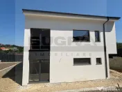 Unitate duplex, 120 mp, teren 357 mp, Dezmir 