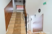 Pensiune la cheie de vanzare | 10 camere | Sacele, Brasov... 