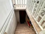 Casa in apreciabil potential,cu terase, curte,gradina echipa 