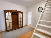 Casa in apreciabil potential,cu terase, curte,gradina echipa 