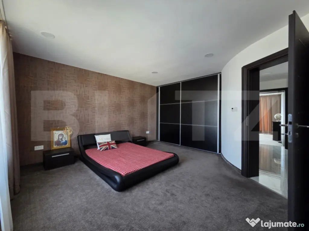 Arhitectură Vizionară și Independență Energetică în E