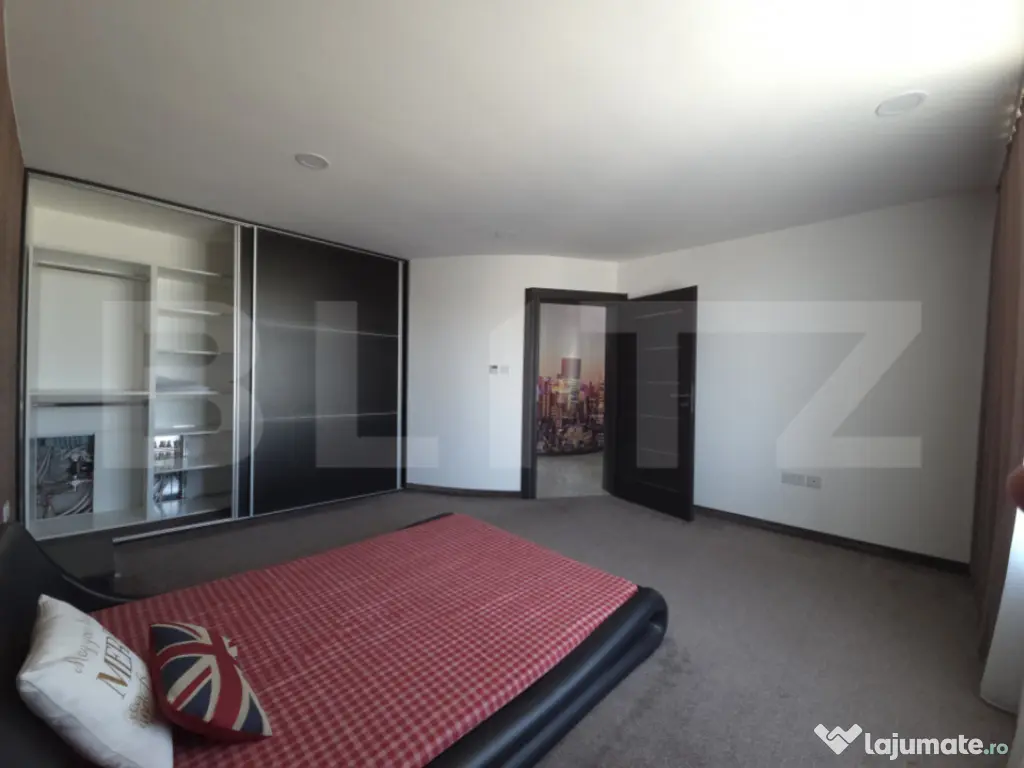 Arhitectură Vizionară și Independență Energetică în E