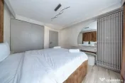 Coresi-Penthouse 3 camere +loc de parcare subteran 203mp 