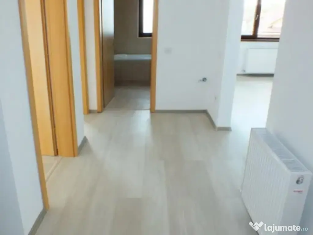 Apartament 2 camere, decomandat - zona Sanpetru