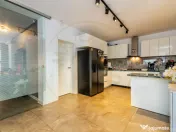 Vila moderna Mioveni | teren 1231 mp | terase, foisor si gar 