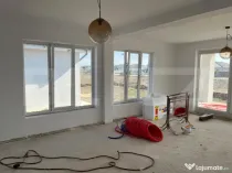 Casa individuala Santandrei cu gard imprejmuire din placi de