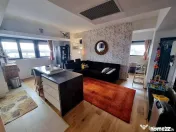Faleza nord- apartament 2 camere transformat cu vedere la... 