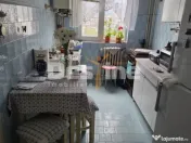 Apartament cu 2 camere, etaj intermediar, lift, bloc izolat 