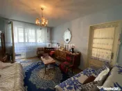 Apartament cu 2 camere, etaj intermediar, lift, bloc izolat 