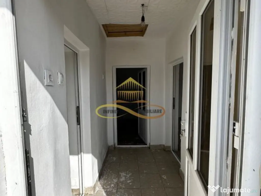 Casa batraneasca cu 800 mp teren de vanzare in Tache / Bacau