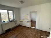 Casa batraneasca cu 800 mp teren de vanzare in Tache / Bacau 