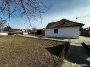 Casa batraneasca cu 800 mp teren de vanzare in Tache / Bacau 