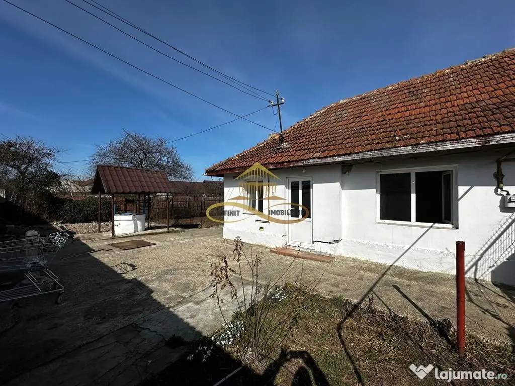 Casa batraneasca cu 800 mp teren de vanzare in Tache / Bacau