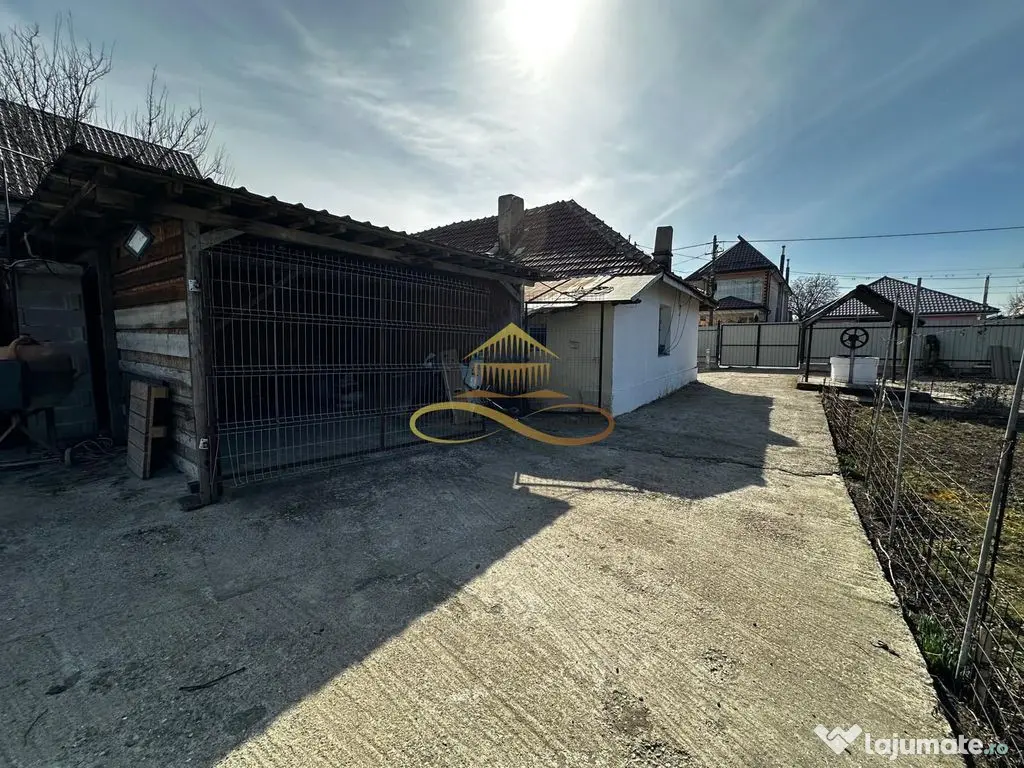 Casa batraneasca cu 800 mp teren de vanzare in Tache / Bacau