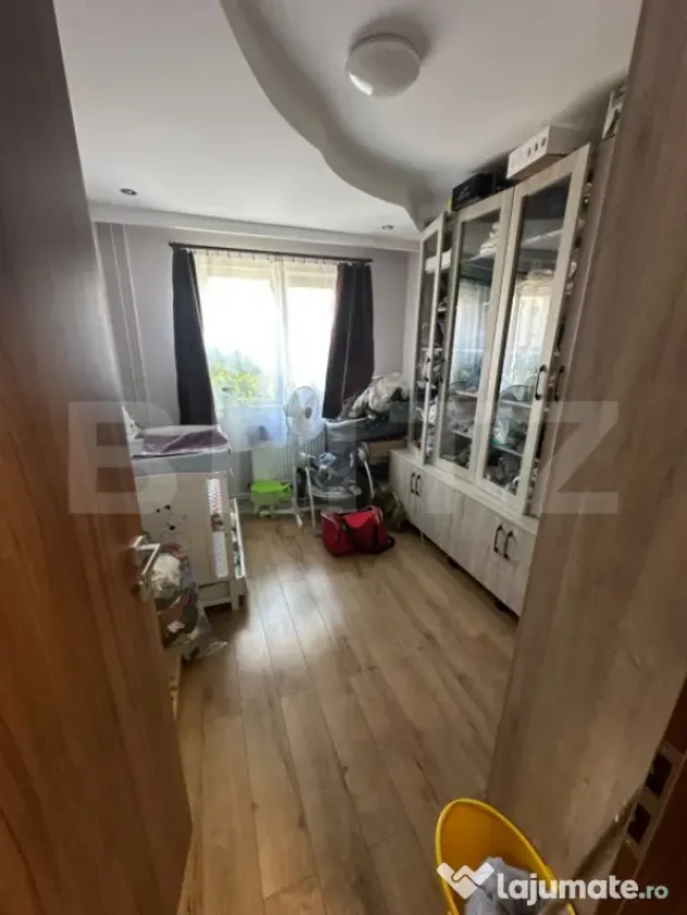 Apartament cu 4 camere, renovat 2024, centrală nouă, boxă