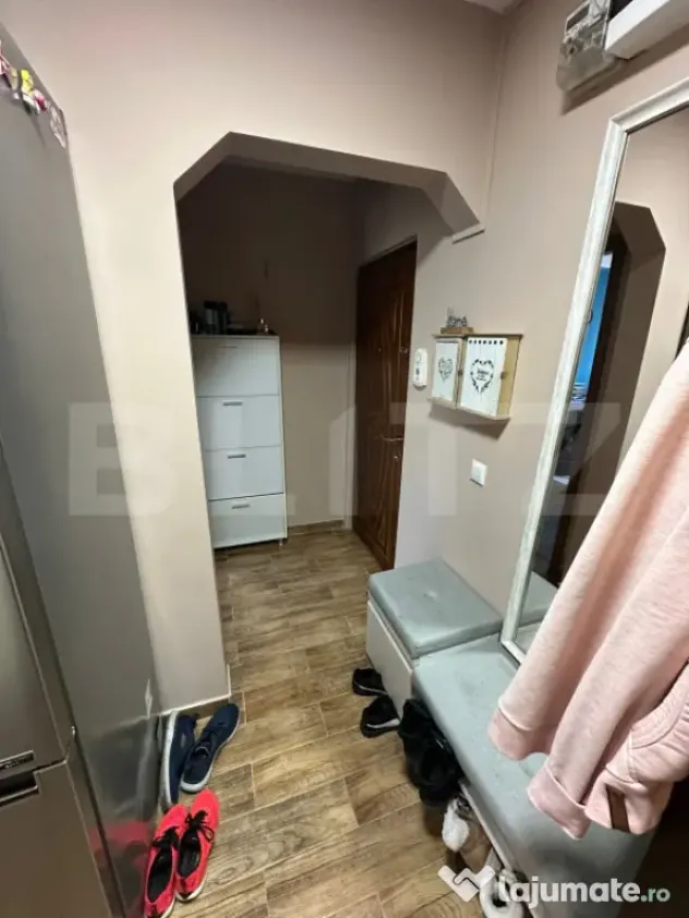 Apartament cu 4 camere, renovat 2024, centrală nouă, boxă