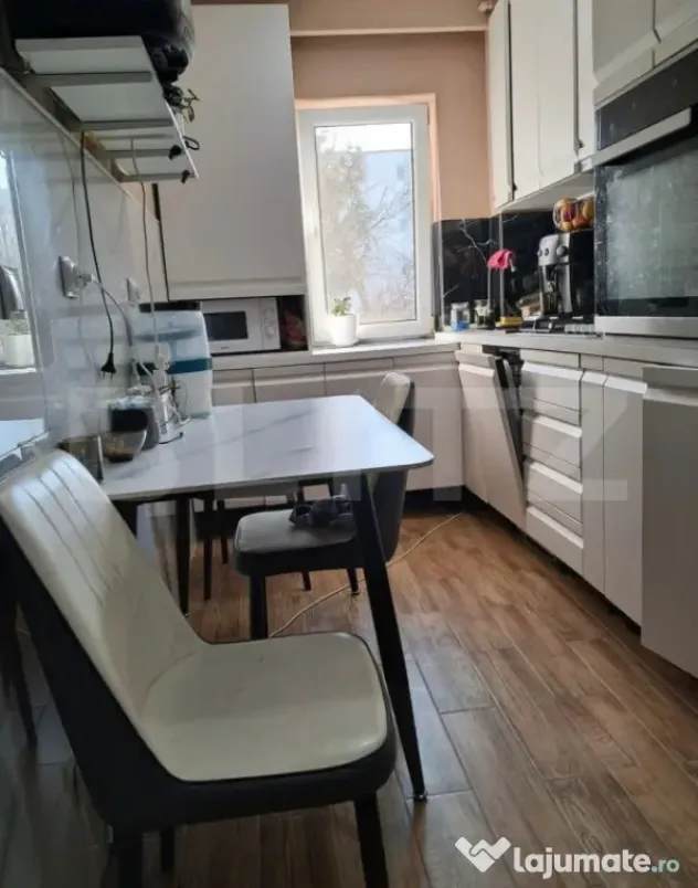 Apartament cu 4 camere, renovat 2024, centrală nouă, boxă