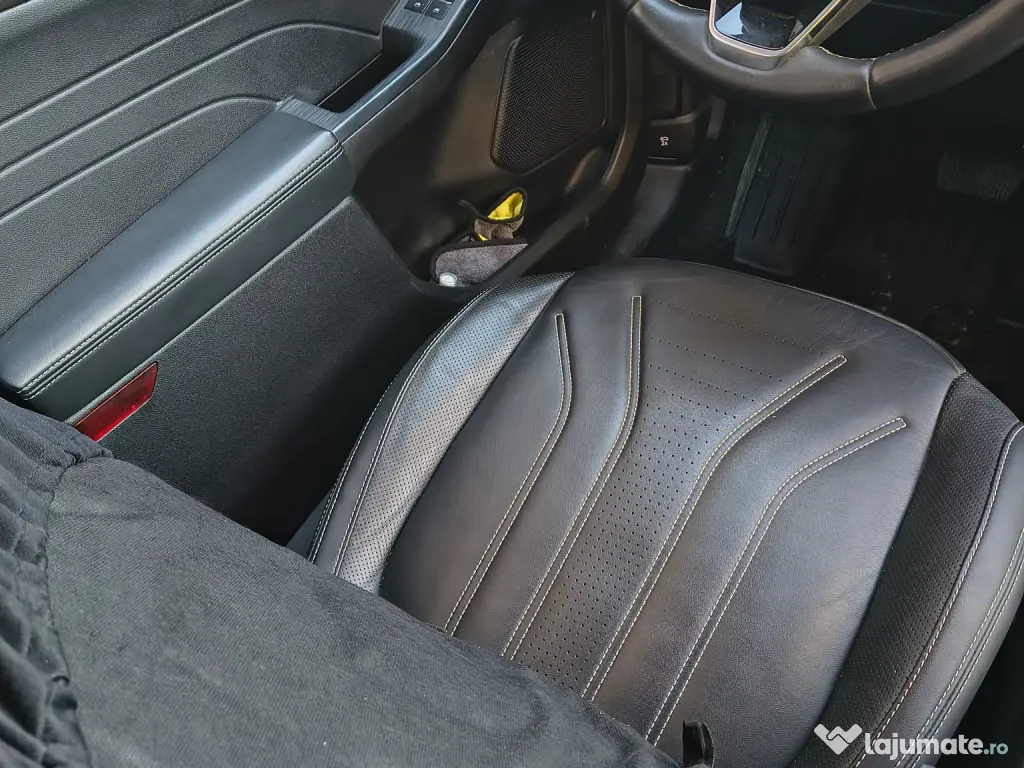 Ford Kuga Vignale P H E V 2021