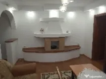 Închiriez apartament cu 2 (doua) camere semidecomandat central