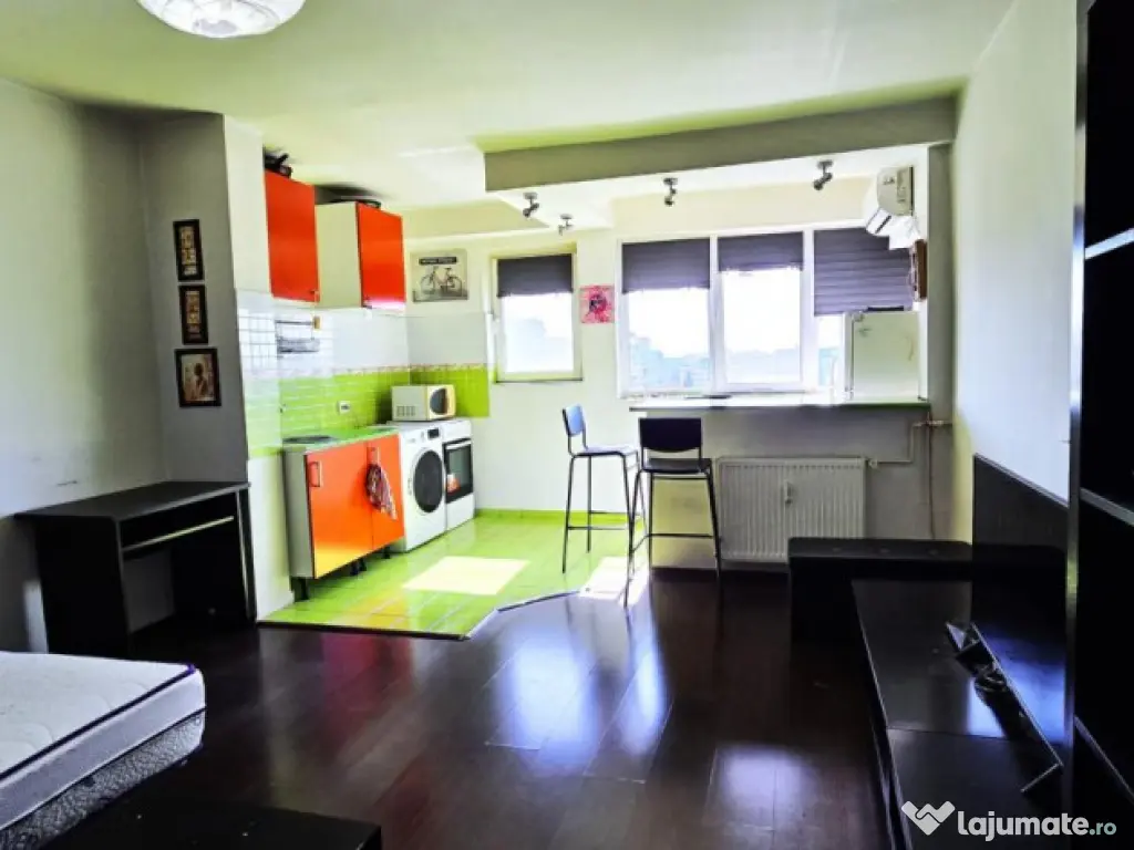 Garsonieră de vânzare în Titan, Constantin Brâncuși |