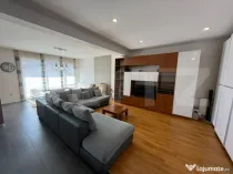 Apartament 3 camere, 107 mp, 2 parcari, garaj, zona străzii