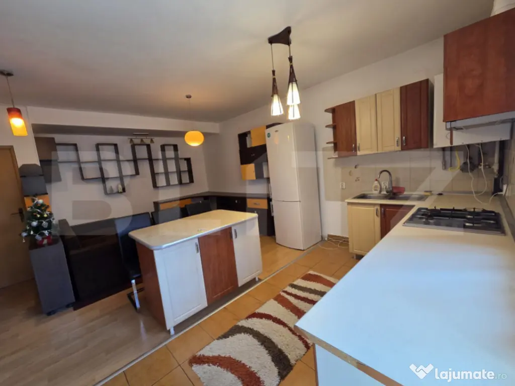 Apartament 3 camere, 60 mp, intermediar, parcare, La 5 minut