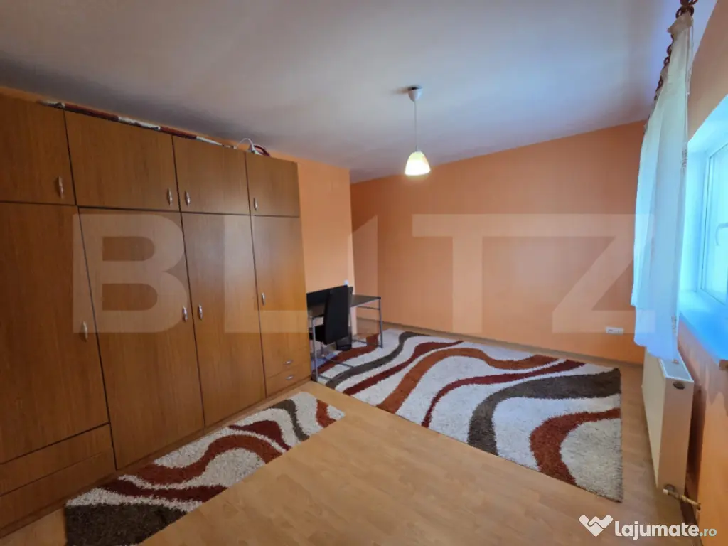 Apartament 3 camere, 60 mp, intermediar, parcare, La 5 minut