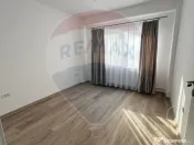 Apartament cu 4 camere de închiriat în zona Polivalenta 