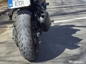 Motocicleta Yamaha FZ8 echipata touring