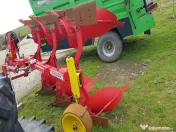 Tractor si plug reversibil 