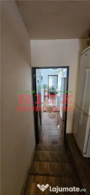 CASA DE VANZARE CU GARAJ,ZONA BOLD