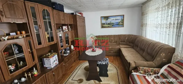 CASA DE VANZARE CU GARAJ,ZONA BOLD