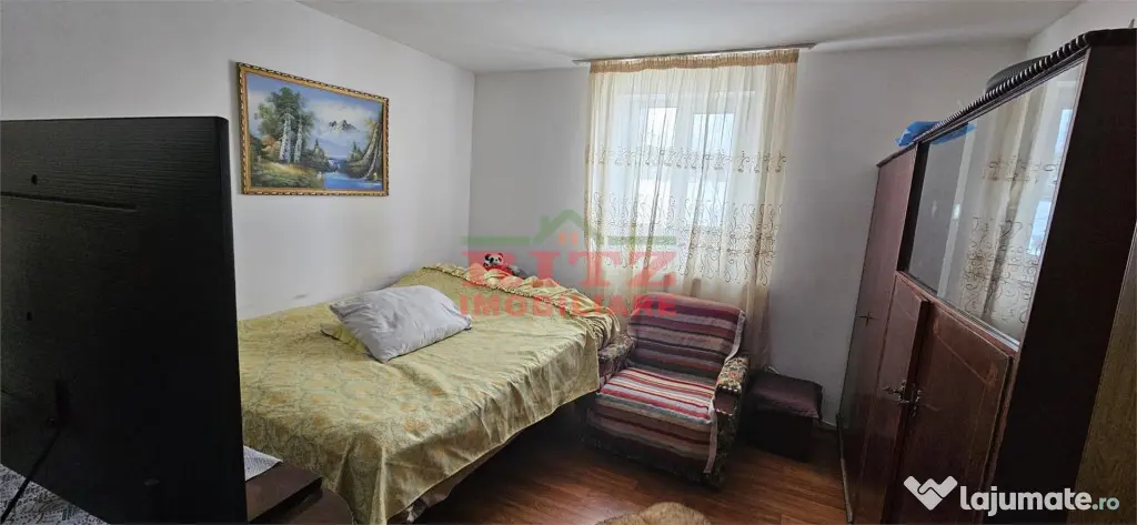CASA DE VANZARE CU GARAJ,ZONA BOLD