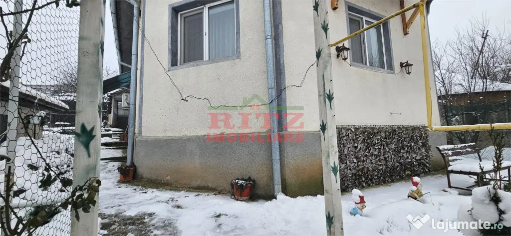 CASA DE VANZARE CU GARAJ,ZONA BOLD