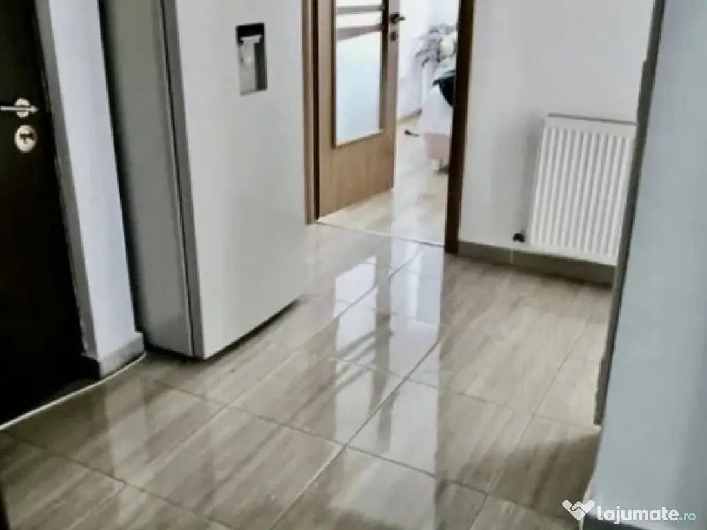 Apartament 3 camere, decomandat - zona Tractorul