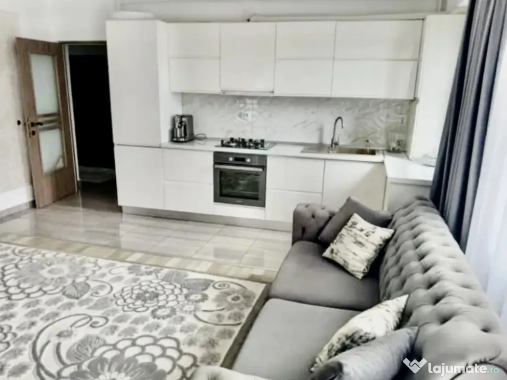 Apartament 3 camere, decomandat - zona Tractorul