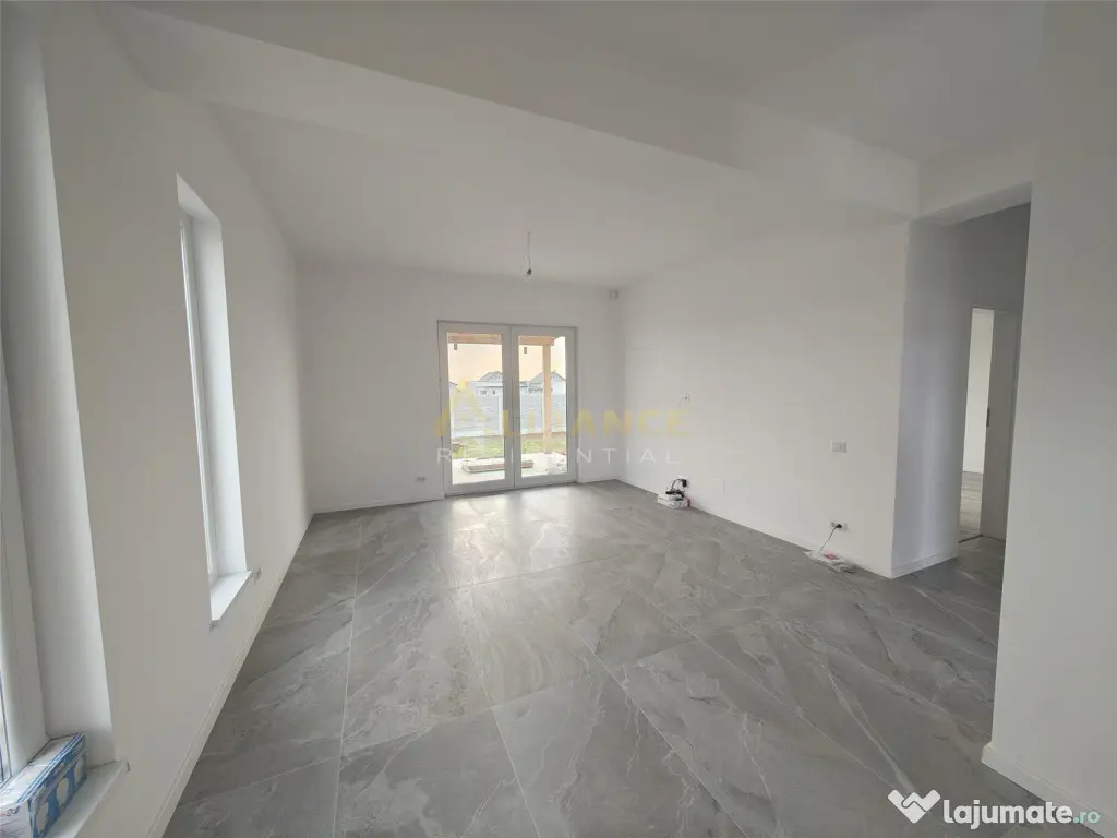 Cas#259; individuala premium 3 camere | 81 mp utili | Teren