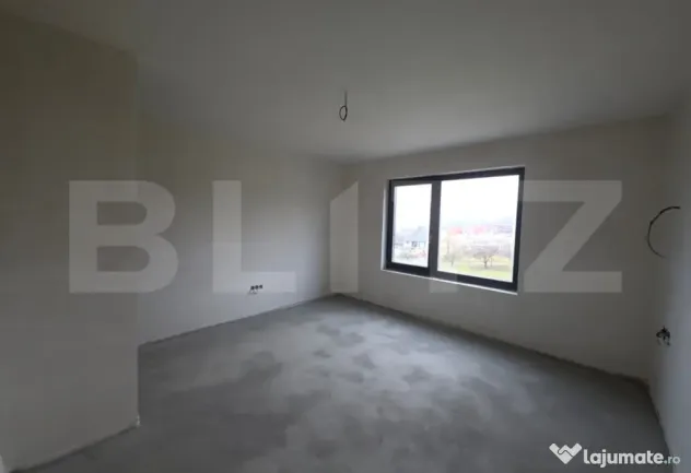 Apartament spațios 110 mp, 2 parcări, terasă și curte, f