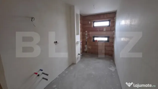 Apartament spațios 110 mp, 2 parcări, terasă și curte, f