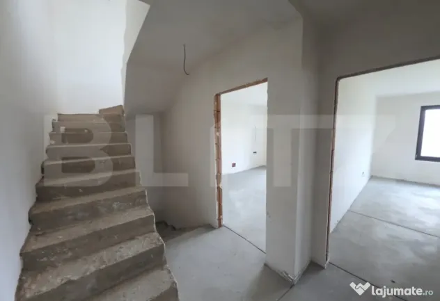 Apartament spațios 110 mp, 2 parcări, terasă și curte, f