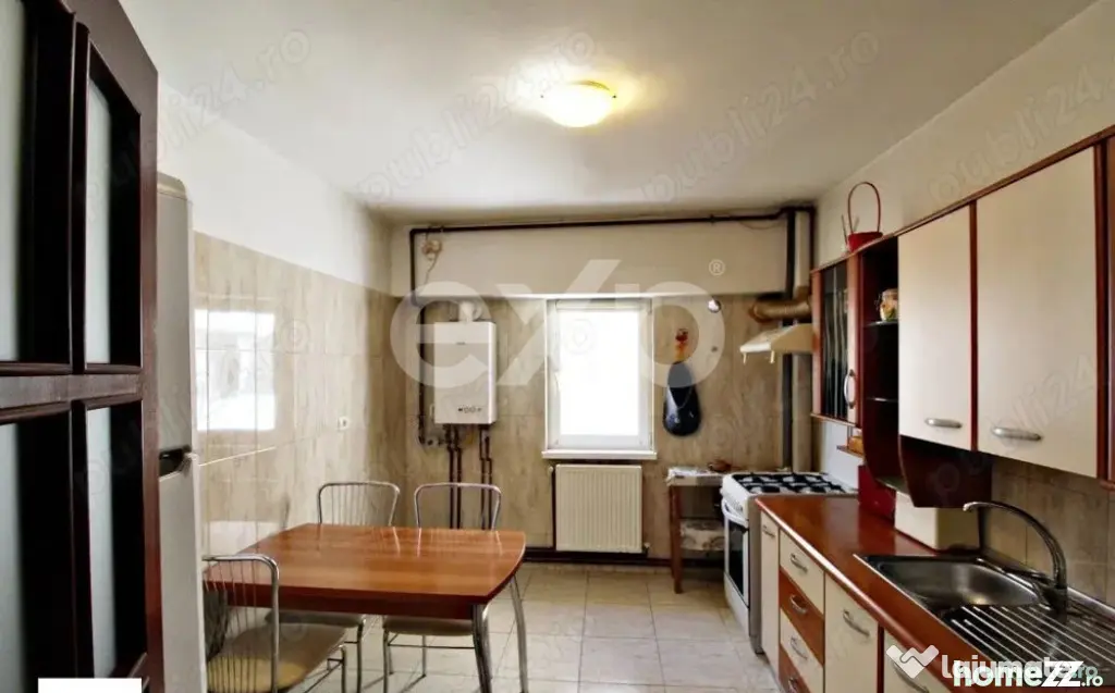 De vanzare, apartament 3 camere decomandate, etaj 3/6, zona