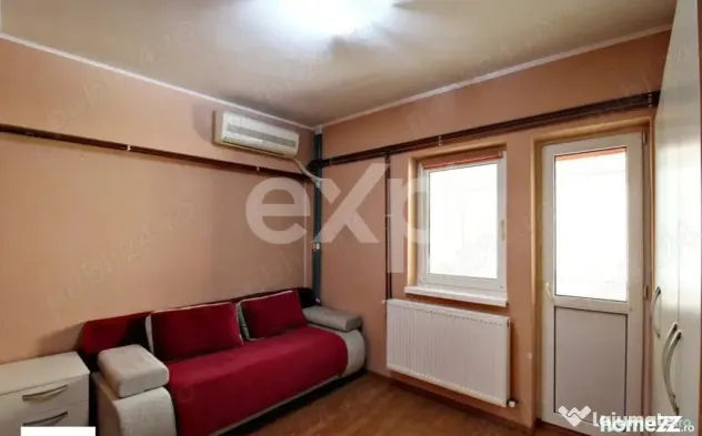 De vanzare, apartament 3 camere decomandate, etaj 3/6, zona